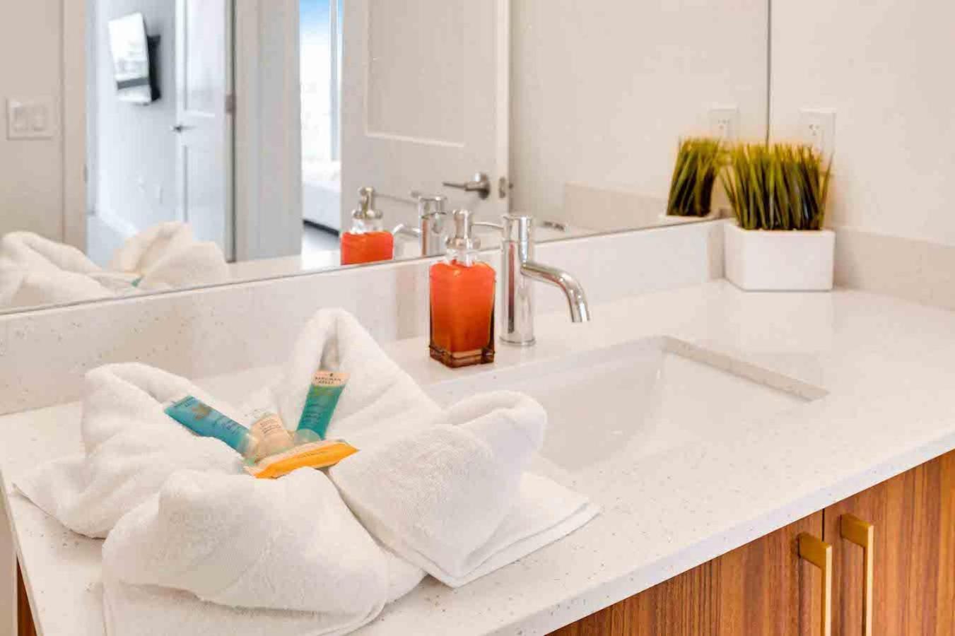 Amazing 3 Bed Unit In Dwntwn Miami With Free Parking Apartman Kültér fotó