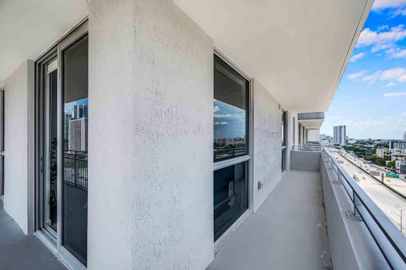 Amazing 3 Bed Unit In Dwntwn Miami With Free Parking Apartman Kültér fotó